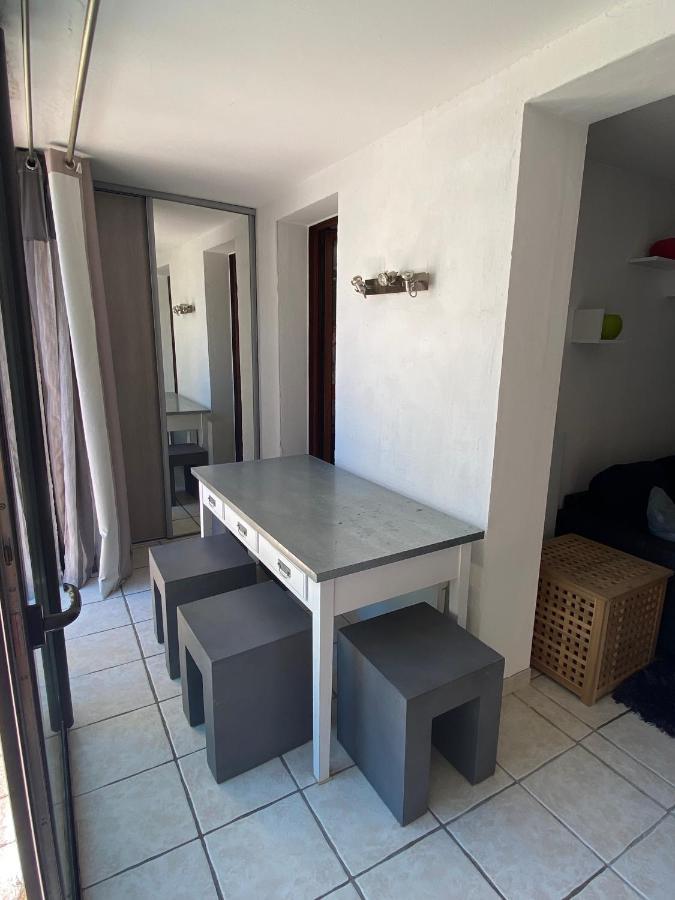 Logement Entier T2 Climatise, Parking Gratuit, Jardin, Plage A 2Min A Pied サナリー・シュル・メール エクステリア 写真